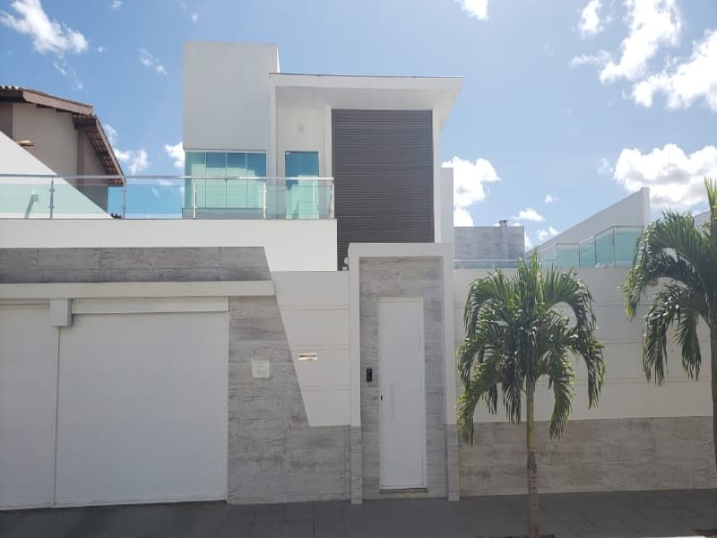 Casas alto padrão, contemporânea com piscina aquecida no condomínio CASA em BOA VISTA, Vitoria da Conquista em Vitória da Conquista.